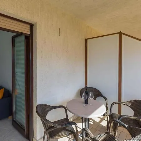 Two-bedroom In Xxiv *