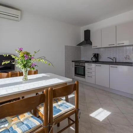 Two-bedroom In Xxiv Apartament